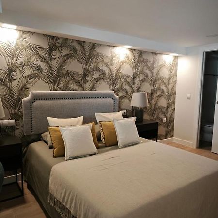 Studio Sevilla Suites Малага Экстерьер фото