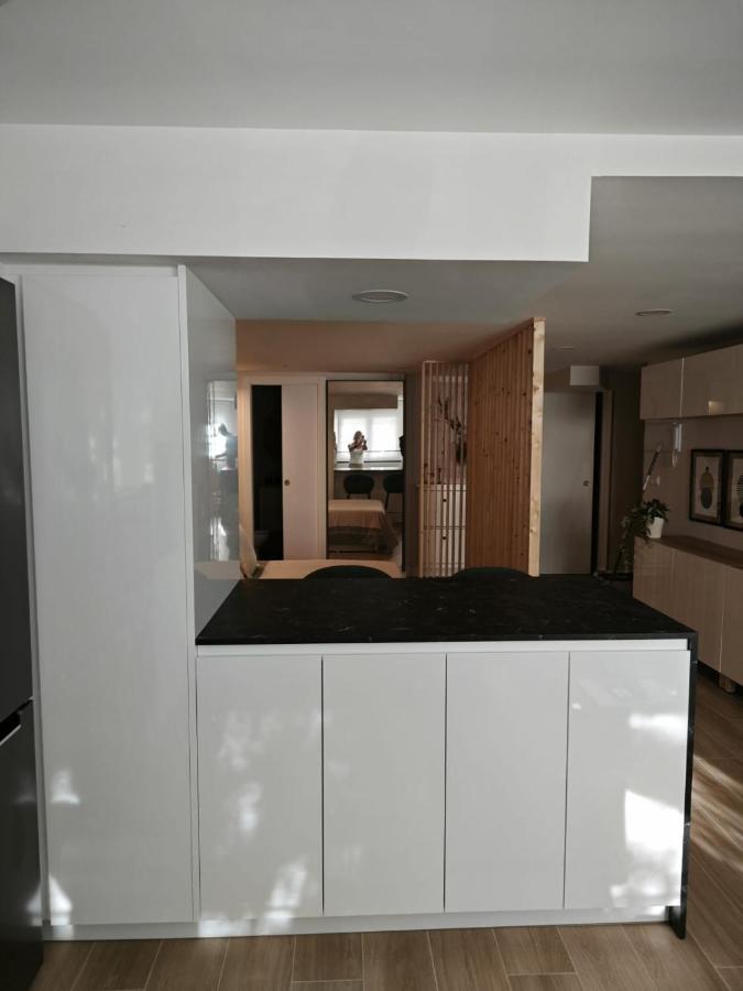 Studio Sevilla Suites Малага Экстерьер фото