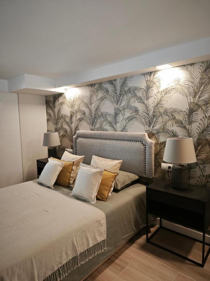 Studio Sevilla Suites Малага Экстерьер фото
